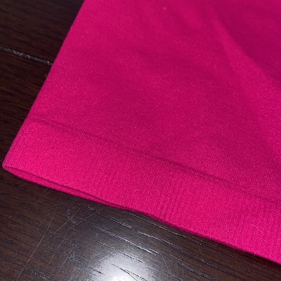 PINK COMPRESSION LIKE TANK TOP SZ L/XL NWT - Picture 3 of 5